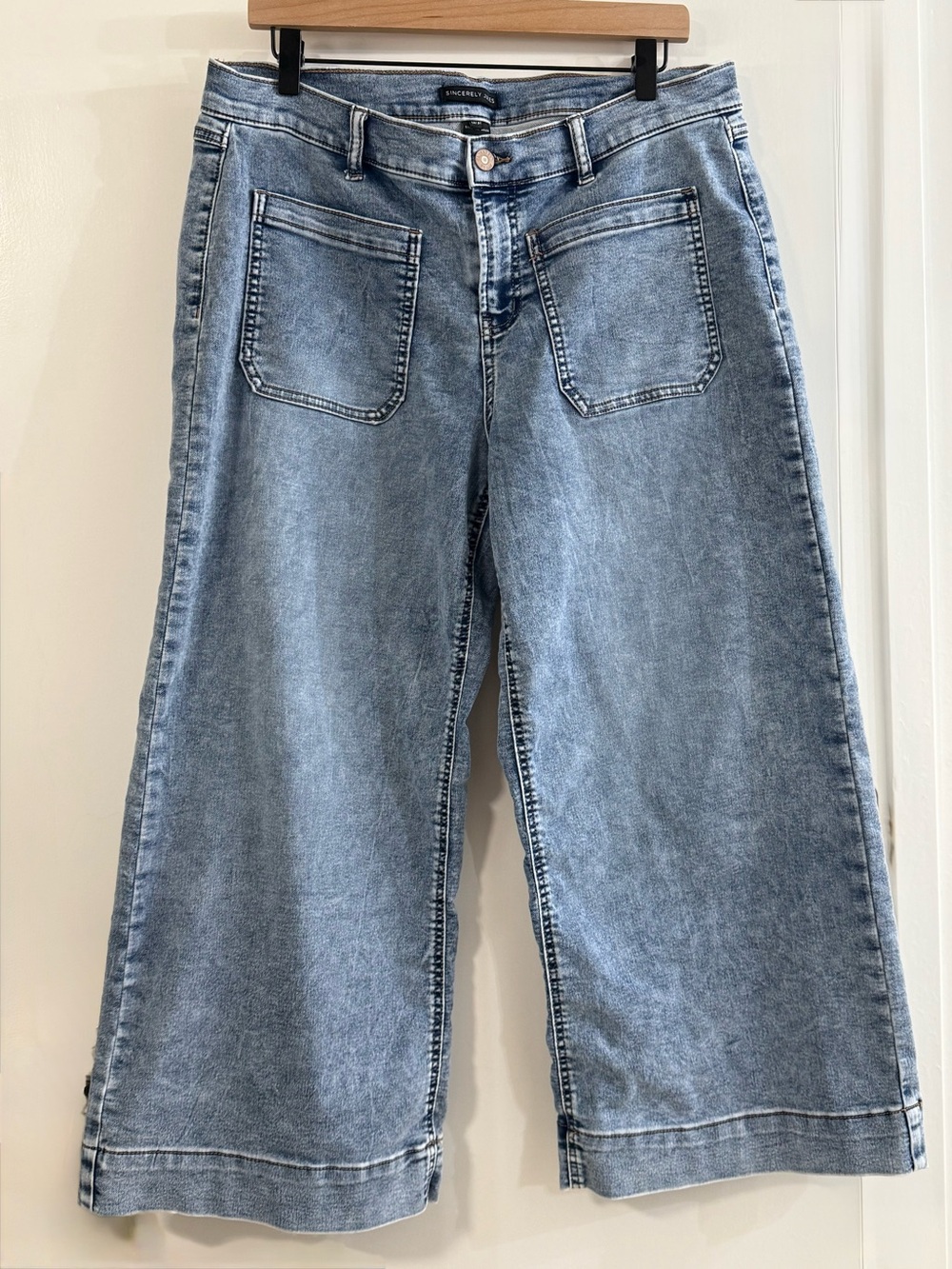 Sincerely Jules Light Blue Wide-Leg Crop Jeans size 13